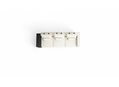 Sofá de sala de estar blanco de lujo, muebles tapizados de cuatro plazas de estilo moderno.
