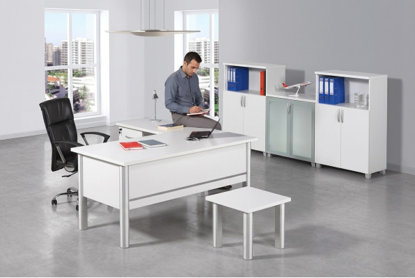 Muebles para oficina brillantes: escritorio, mesa de centro, archivero de 3 piezas