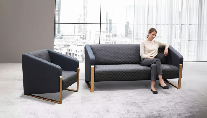 Conjunto completo de sofás de color negro, muebles de oficina textiles, asiento individual y sillón triple.