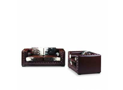Sofá Chesterfield en rojo oscuro, juego de 2 piezas de 3+2 plazas. Conjunto de cuero con piel de pony.