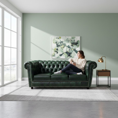 Sofá Chesterfield de tres plazas en cuero genuino verde de 230 cm.