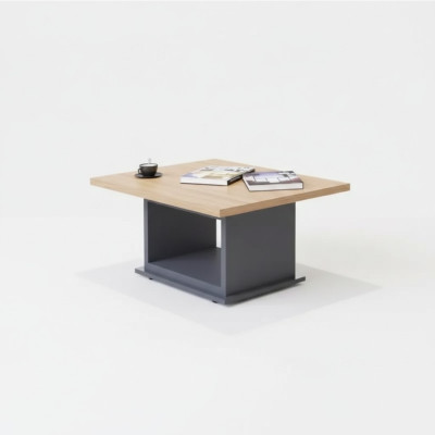Mesa de centro de diseñador marrón de madera para sala de estar.