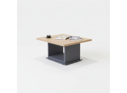 Mesa de centro de diseñador marrón de madera para sala de estar.