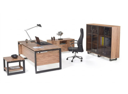 Muebles de oficina, escritorio, tocador, archivador, mesa de centro, 4 piezas de mobiliario.