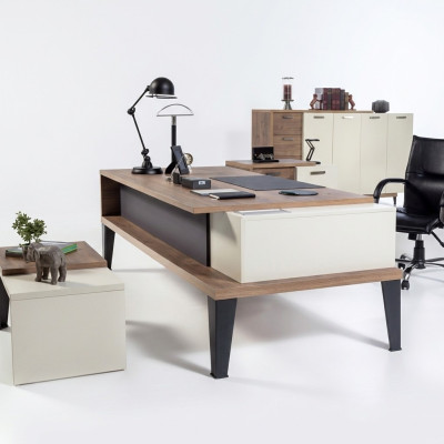 Escritorio de diseñador, muebles de oficina exclusivos, mesa, gran escritorio de jefe.