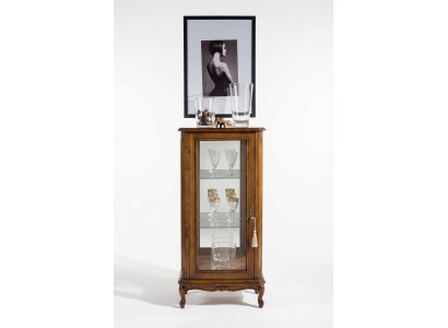 Clásico aparador marrón de lujo, vitrina de vidrio, muebles de madera de diseñador para la sala de estar.