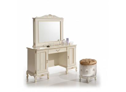 Elegante conjunto de muebles clásicos con espejo de tocador blanco.