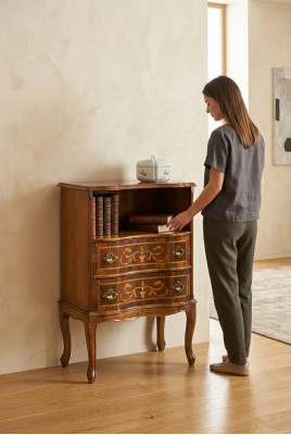 Cómoda clásica marrón con 2 cajones. Mueble de madera de lujo para sala de estar, nuevo.