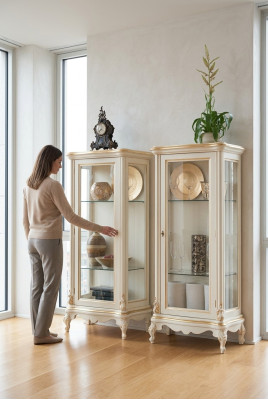 Vitrina de madera de alta calidad, diseño clásico de muebles blancos.