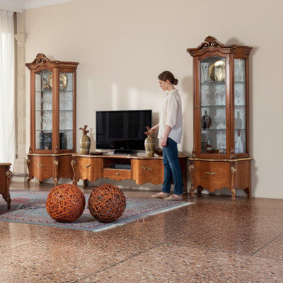 Soporte de TV clásico de lujo 2x vitrina Muebles de salón Paneles de madera