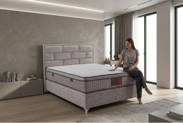 Diseño de lujo de camas acolchadas de madera doble con muebles de hotel para dormitorio matrimonial.