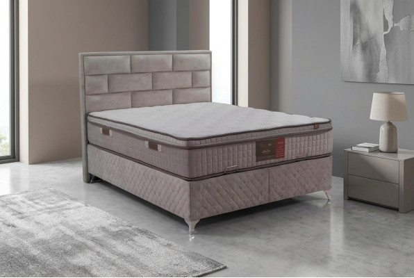Diseño de lujo de camas acolchadas de madera doble con muebles de hotel para dormitorio matrimonial.