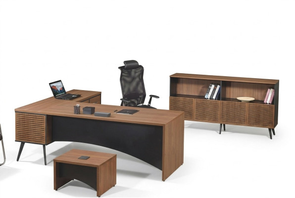 Muebles de oficina, tablero de esquina completo de 3 piezas de madera marrón.