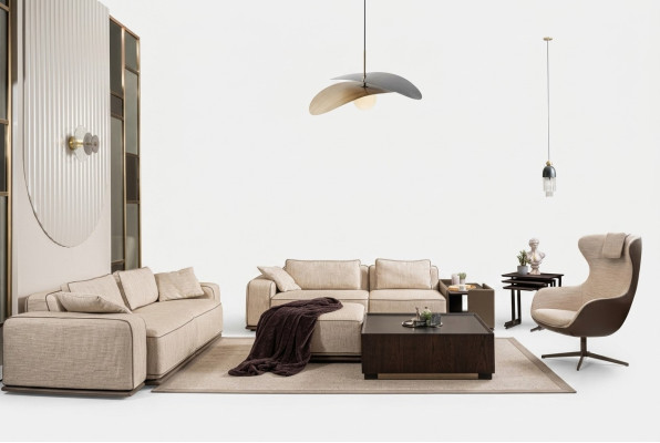Conjunto de sofás de lujo de tres plazas en tela beige, sofá tapizado y sillón.
