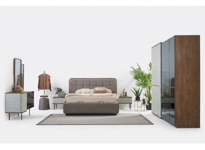 Juego de dormitorio con cama de 5 piezas, cama doble de madera en color marrón.