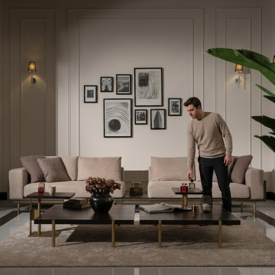 Sofá de cuatro plazas, sofá tapizado de 4 plazas, sofá de tela beige, mesa moderna nueva.