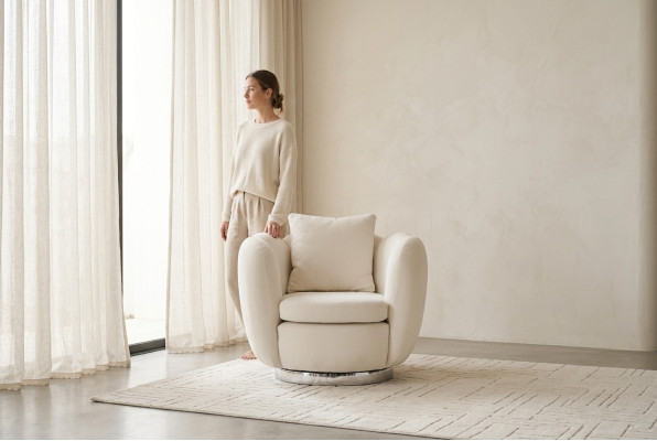 Sillón moderno de una plaza blanco de tela para sala de estar.