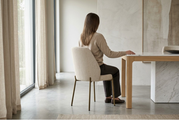 Sillas de comedor exclusivas en beige. Juego completo de x6 sillas de cocina tapizadas.