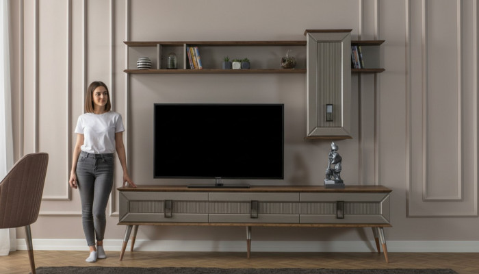 Muebles modernos para la sala de estar en marrón: Aparador resistente y estantería de diseñador de 2 piezas.