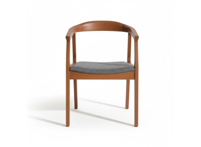 Silla de madera con brazos en color marrón para la cocina o el comedor.