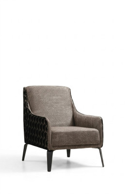 Sillón orejero de tela gris, tapizado, de una plaza.