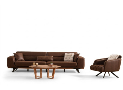 Conjunto completo de sofá de cuatro plazas, sillón y sofá en tela marrón.
