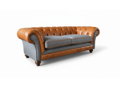 Sofá de cuero artificial de lujo en diseño de sofá Chesterfield de 3 plazas con tres asientos.