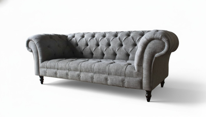 Sofá Chesterfield de 3 plazas con tapizado gris, nuevo.
