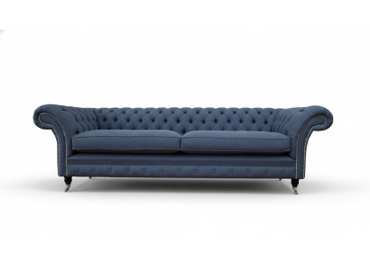 Sofá de diseño de 4 plazas en tela azul con tapizado de Chesterfield, nuevo.