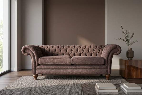 Gran sofá Chesterfield estilo clásico inglés, sofá de 3 plazas tapizado de 230 cm.