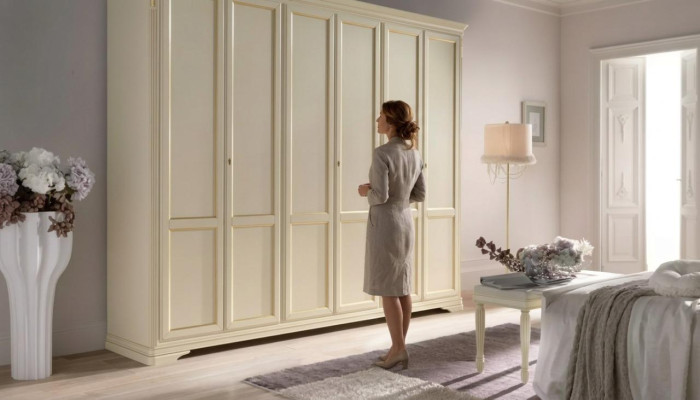 Armario beige Muebles de lujo Decoración italiana Dormitorio