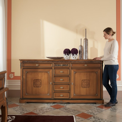 Mueble clásico de diseño de madera marrón de lujo de madera.
