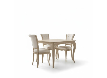 Juego de comedor de 6 piezas. Mesa de comedor, 4 sillas, aparador. Grupo beige.