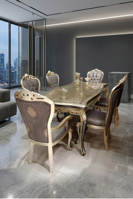 Mobiliario de comedor exquisito: mesa de comedor lujosa + 4 sillas doradas.