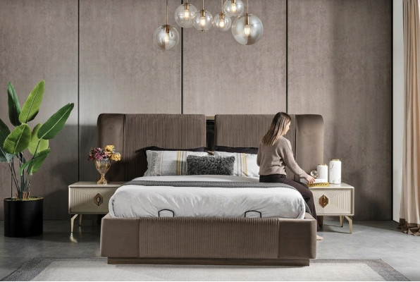 Juego de dormitorio marrón, cama doble de diseñador, 2 mesitas de noche, muebles de lujo.