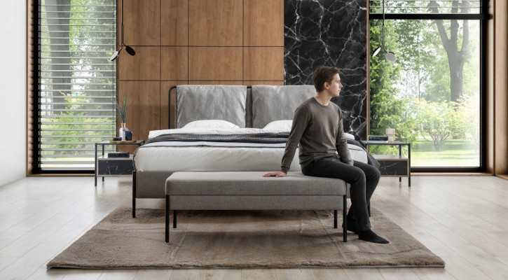 Dormitorio exclusivo Cama doble Estructura de metal Banco moderno Muebles de lujo
