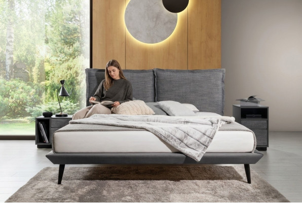 Dormitorio elegante Cama gris 2 mesitas de noche Camas de lujo 3 piezas