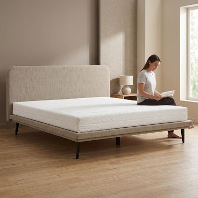 Cama tapizada marrón para dormitorio, camas de diseñador de lujo en tela.