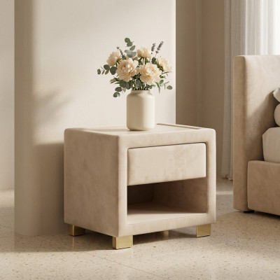 Mesita de noche cuadrada beige de diseñador con marco de madera. Muebles modernos nuevos.