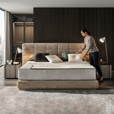 Cama doble beige para dormitorio, muebles modernos, camas de lujo con estructura de madera.