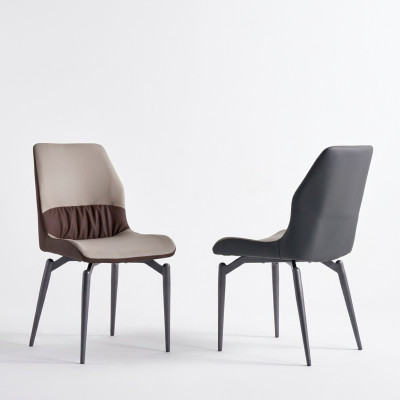 Sillas de comedor sin brazos de una plaza de color beige. Muebles de cocina.