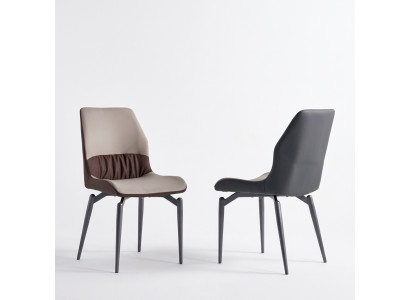 Sillas de comedor sin brazos de una plaza de color beige. Muebles de cocina.