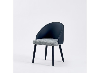 Silla de comedor gris-azul lujosa de un asiento, muebles tapizados de madera.