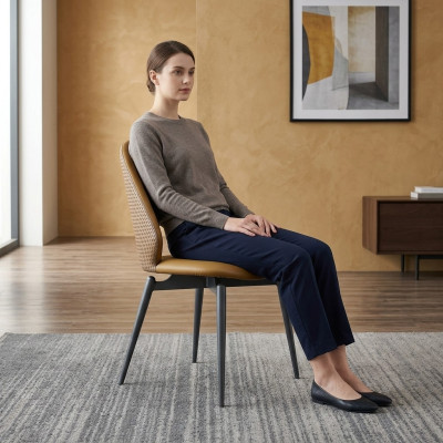 Silla de cuero marrón estilo moderno, de comedor, de una plaza, elegante silla de madera.