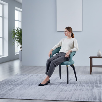 Silla de comedor azul de lujo de un solo asiento elegante, estilo de silla de madera de un solo asiento.