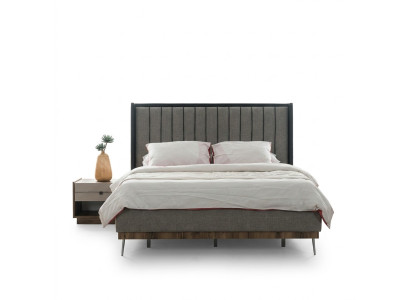 Juego de dormitorio gris de lujo con cama, 2 mesitas de noche y elegante conjunto.