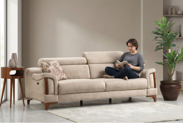 Sofá de tres plazas diseño moderno para salón en textil acolchado.