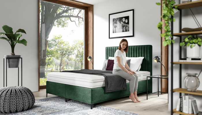 Cama tapizada de lujo con somier de resortes, textil para dormitorio, marco de madera 160x200 cm.
