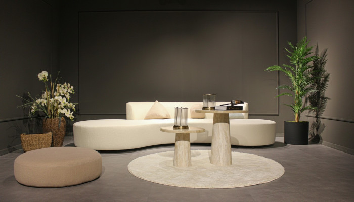 Conjunto de sala de estar Sofá de cuatro plazas Diseño de sofá Mesa de centro Taburete Mueble textil