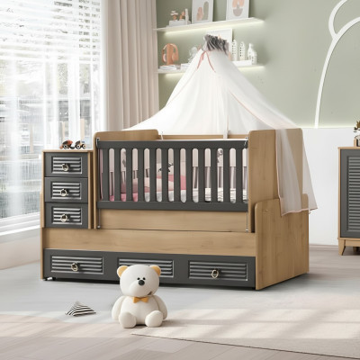 Elegante cama infantil de lujo en color gris de madera, muebles exclusivos nuevos.